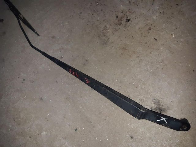 bontott SUZUKI SX4 Jobb első Ablaktörlő Kar