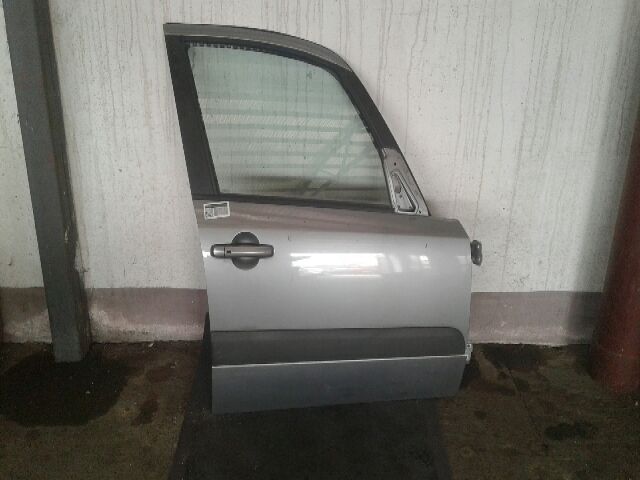 bontott SUZUKI SX4 Jobb első Ajtó (Üres lemez)