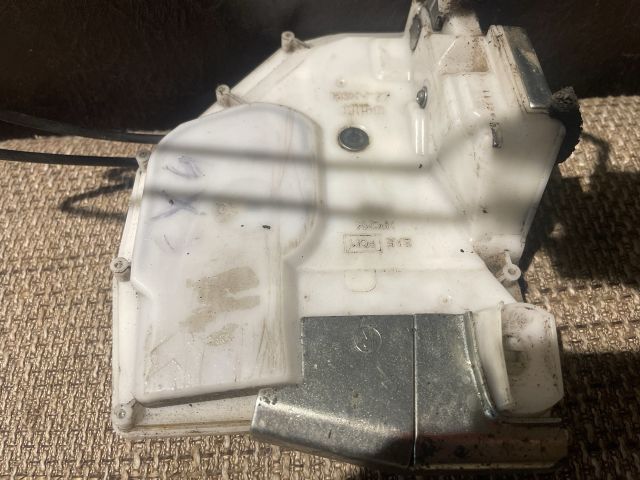 bontott SUZUKI SX4 Jobb első Ajtózár