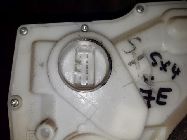 bontott SUZUKI SX4 Jobb első Ajtózár