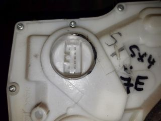 bontott SUZUKI SX4 Jobb első Ajtózár