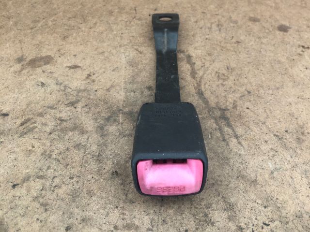 bontott SUZUKI SX4 Jobb első Biztonsági Öv Csat