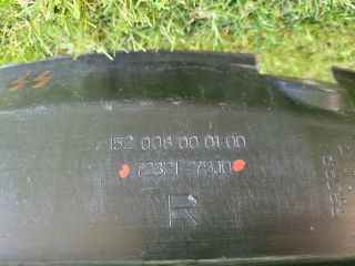 bontott SUZUKI SX4 Jobb első Dobbetét (Kerékjárati, Műanyag)