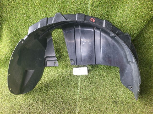 bontott SUZUKI SX4 Jobb első Dobbetét (Kerékjárati, Műanyag)