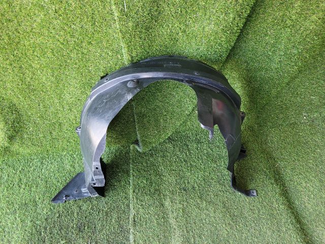 bontott SUZUKI SX4 Jobb első Dobbetét (Kerékjárati, Műanyag)