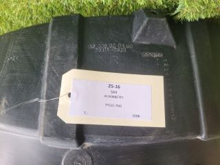 bontott SUZUKI SX4 Jobb első Dobbetét (Kerékjárati, Műanyag)