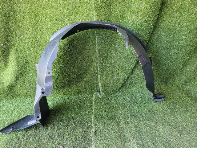 bontott SUZUKI SX4 Jobb első Dobbetét (Kerékjárati, Műanyag)