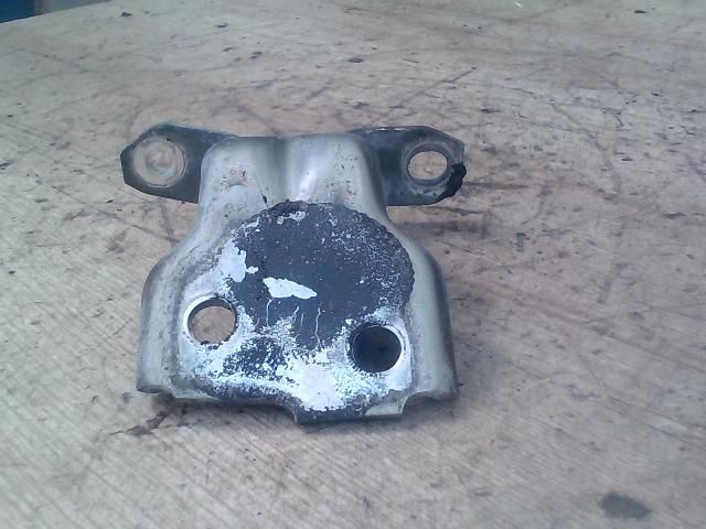 bontott SUZUKI SX4 Jobb első Felső Zsanér