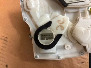 bontott SUZUKI SX4 Jobb első Központizár Motor