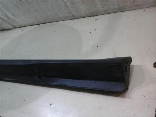 bontott SUZUKI SX4 Jobb első Küszöb Díszléc