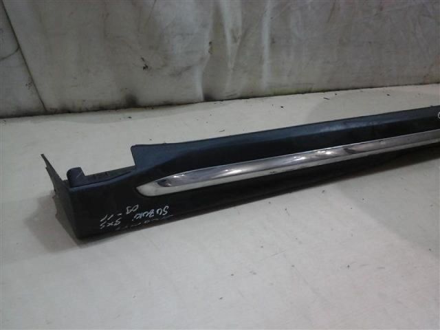 bontott SUZUKI SX4 Jobb első Küszöb Díszléc