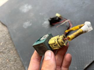 bontott SUZUKI SX4 Jobb első Oldal Ütközés Érzékelő