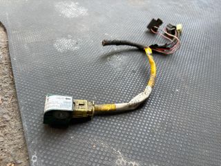 bontott SUZUKI SX4 Jobb első Oldal Ütközés Érzékelő