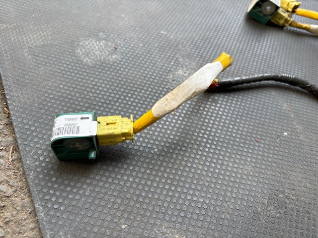 bontott SUZUKI SX4 Jobb első Oldal Ütközés Érzékelő