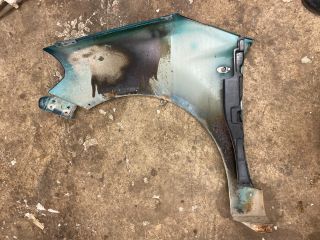 bontott SUZUKI SX4 Jobb első Sárvédő