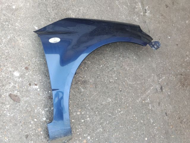 bontott SUZUKI SX4 Jobb első Sárvédő