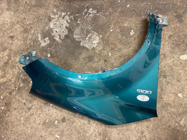 bontott SUZUKI SX4 Jobb első Sárvédő