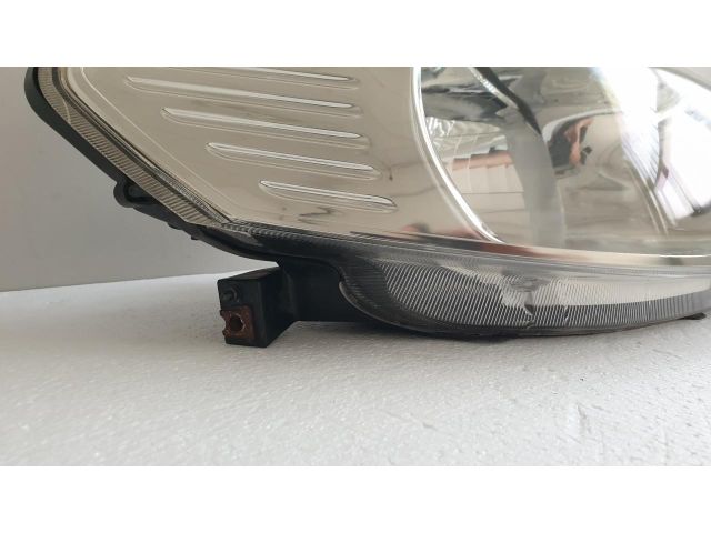 bontott SUZUKI SX4 Jobb Fényszóró