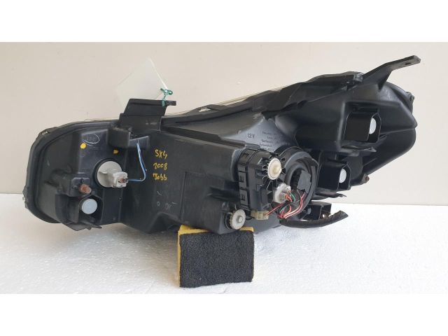 bontott SUZUKI SX4 Jobb Fényszóró