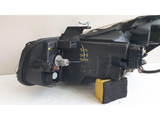 bontott SUZUKI SX4 Jobb Fényszóró