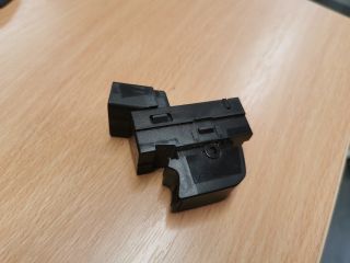 bontott SUZUKI SX4 Jobb hátsó Ablakemelő Kapcsoló