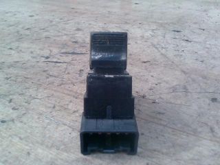 bontott SUZUKI SX4 Jobb hátsó Ablakemelő Kapcsoló