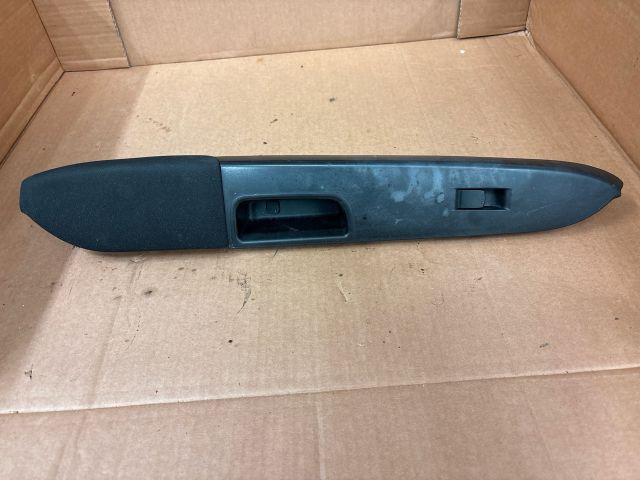 bontott SUZUKI SX4 Jobb hátsó Ablakemelő Kapcsoló