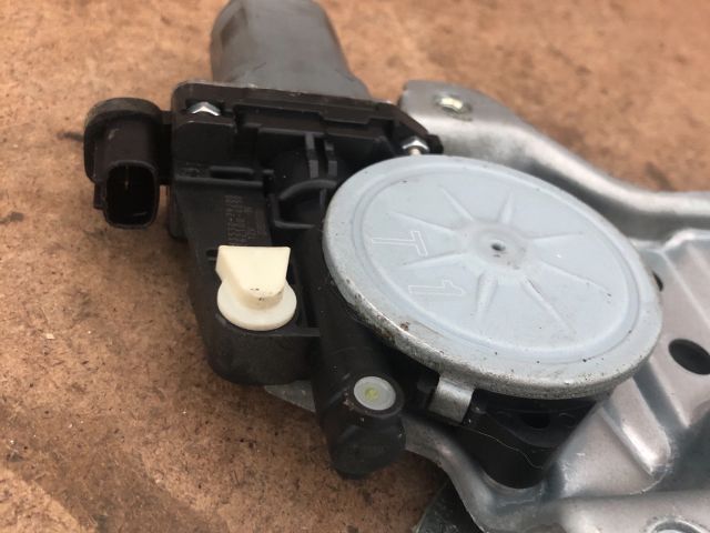 bontott SUZUKI SX4 Jobb hátsó Ablakemelő Szerkezet (Elektromos)