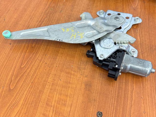 bontott SUZUKI SX4 Jobb hátsó Ablakemelő Szerkezet (Elektromos)