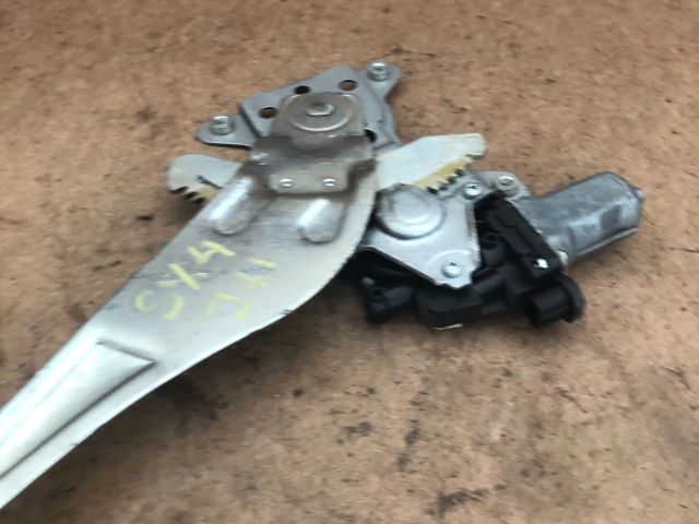 bontott SUZUKI SX4 Jobb hátsó Ablakemelő Szerkezet (Elektromos)