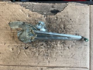 bontott SUZUKI SX4 Jobb hátsó Ablakemelő Szerkezet (Mechanikus)