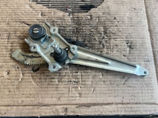 bontott SUZUKI SX4 Jobb hátsó Ablakemelő Szerkezet (Mechanikus)