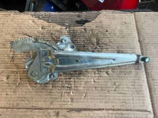 bontott SUZUKI SX4 Jobb hátsó Ablakemelő Szerkezet (Mechanikus)