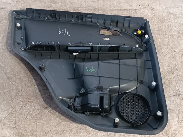 bontott SUZUKI SX4 Jobb hátsó Ajtó Kárpit