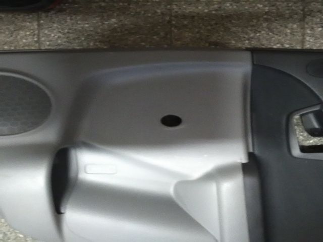 bontott SUZUKI SX4 Jobb hátsó Ajtó Kárpit