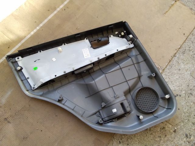 bontott SUZUKI SX4 Jobb hátsó Ajtó Kárpit