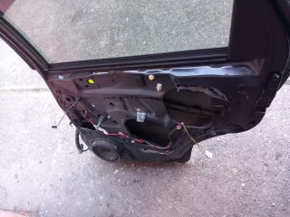 bontott SUZUKI SX4 Jobb hátsó Ajtó (Üres lemez)