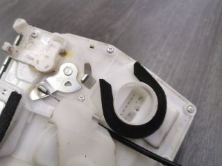 bontott SUZUKI SX4 Jobb hátsó Ajtózár