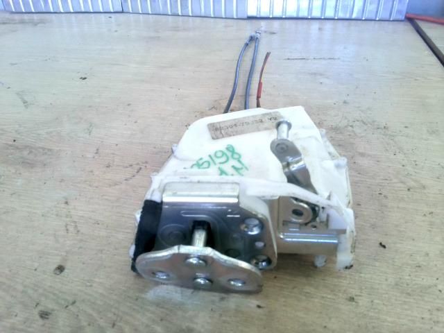 bontott SUZUKI SX4 Jobb hátsó Ajtózár