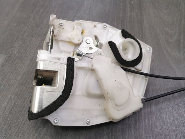 bontott SUZUKI SX4 Jobb hátsó Ajtózár