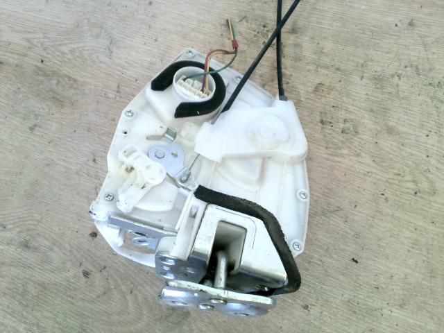 bontott SUZUKI SX4 Jobb hátsó Ajtózár