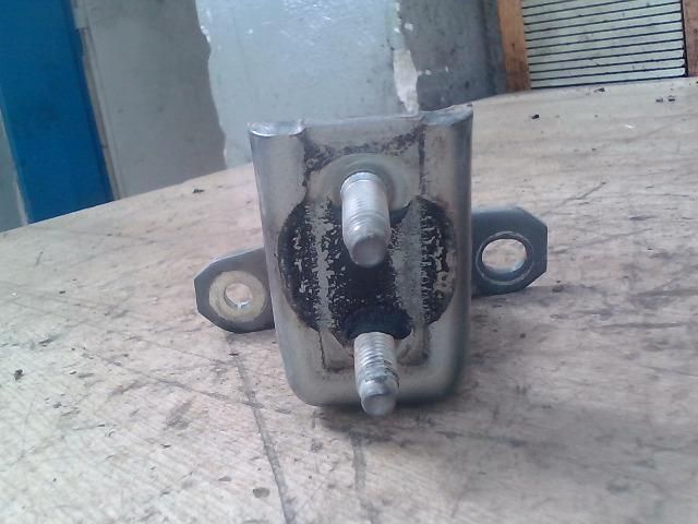 bontott SUZUKI SX4 Jobb hátsó Alsó Zsanér