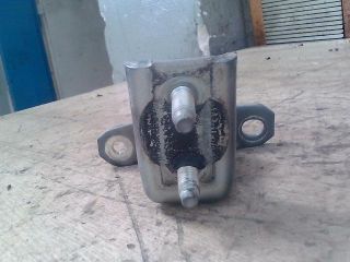 bontott SUZUKI SX4 Jobb hátsó Alsó Zsanér