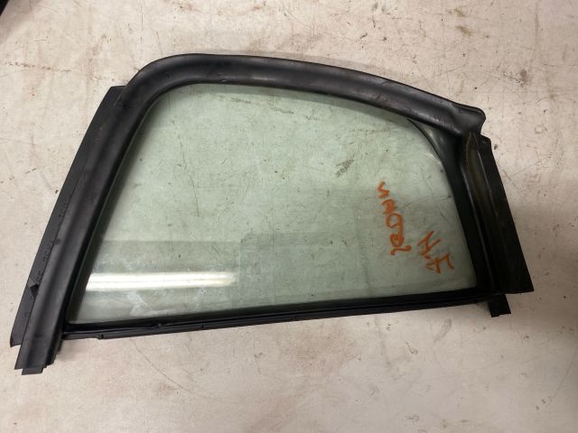 bontott SUZUKI SX4 Jobb hátsó Fixüveg (Ajtóban)