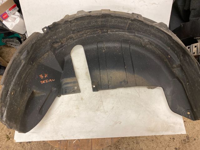 bontott SUZUKI SX4 Jobb hátsó Hátsó Dobbetét (Kerékjárati, Műanyag)