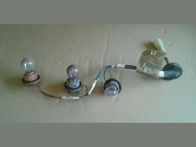 bontott SUZUKI SX4 Jobb Hátsó Lámpa Foglalat