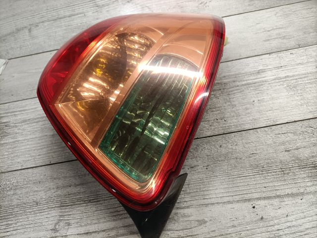 bontott SUZUKI SX4 Jobb Hátsó Lámpa