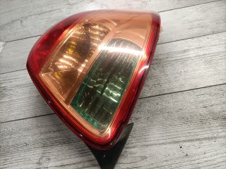 bontott SUZUKI SX4 Jobb Hátsó Lámpa