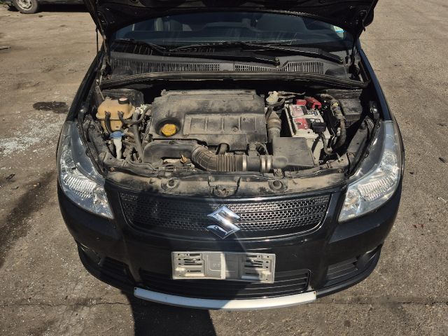 bontott SUZUKI SX4 Jobb Hátsó Lámpa