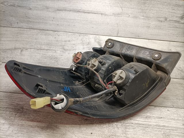 bontott SUZUKI SX4 Jobb Hátsó Lámpa